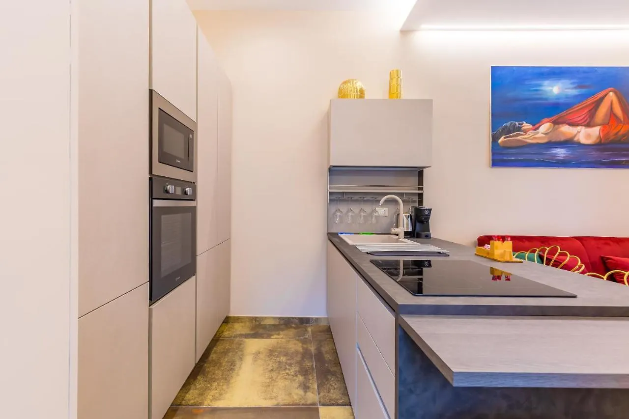 Apartment Golden Shell At Historical Center By Napoliapartments Italy