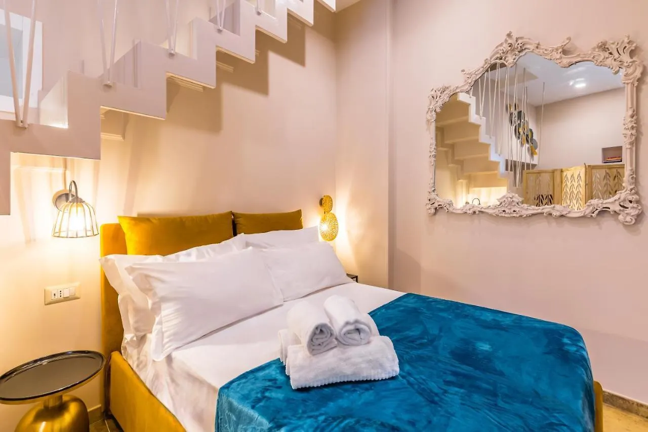 Apartment Golden Shell At Historical Center By Napoliapartments