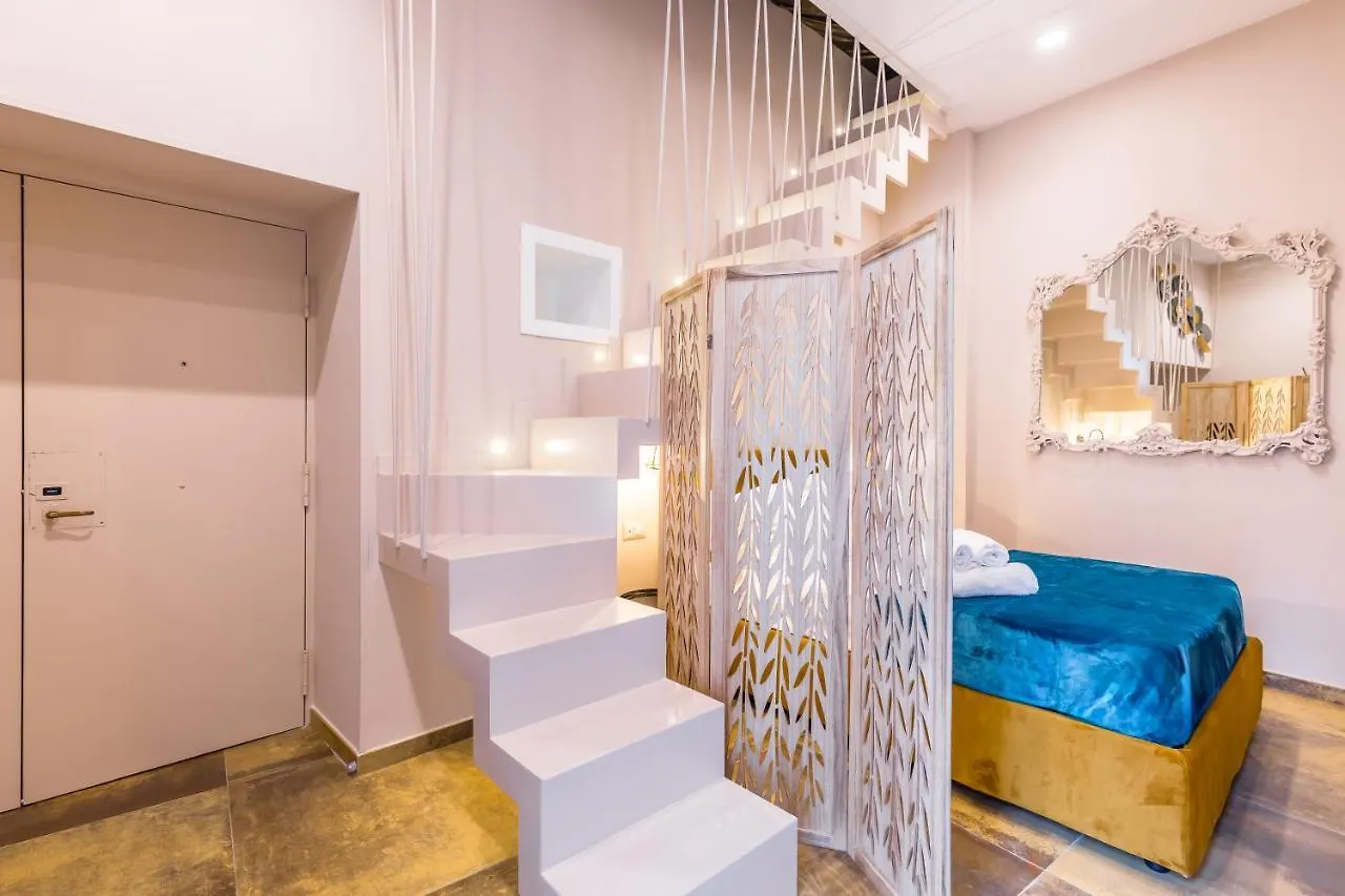 Apartment Golden Shell At Historical Center By Napoliapartments