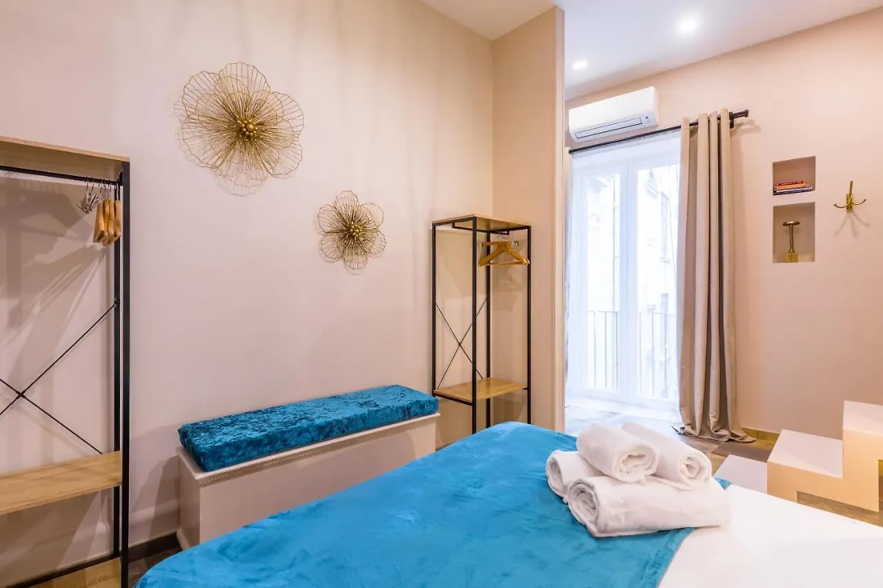 Golden Shell At Historical Center By Napoliapartments Apartment Naples