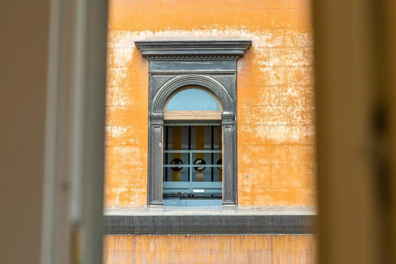 Apartment Golden Shell At Historical Center By Napoliapartments